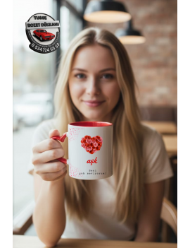 AŞK SEVGİLİLER GÜNÜ KUPASI – KALP KULPLU KIRMIZI KUPA | KİŞİYE ÖZEL
